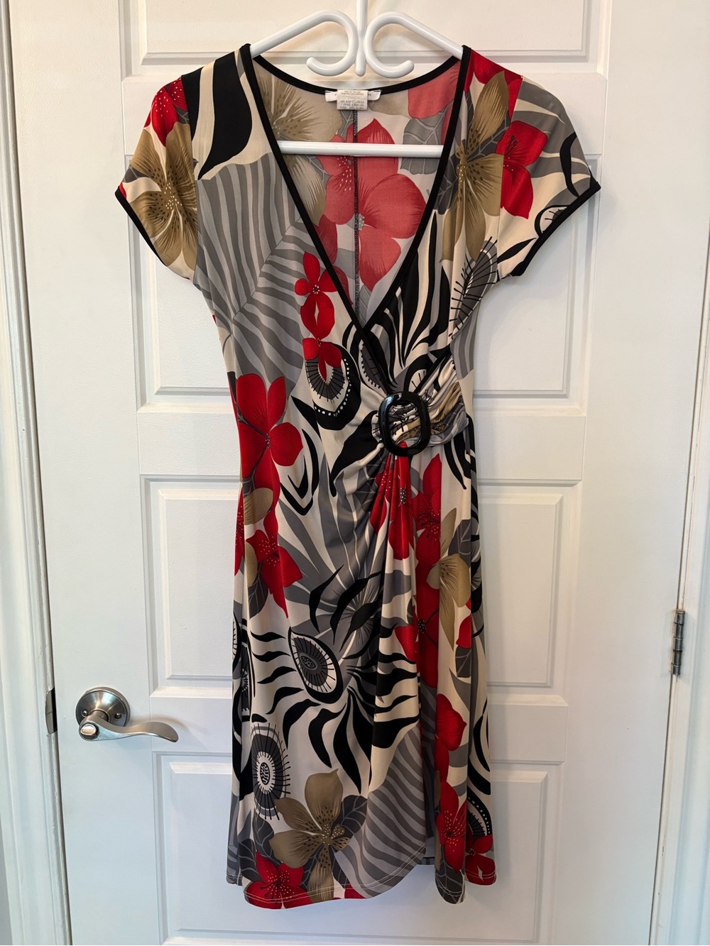Vintage Papillon Blanc Floral Wrap Midi Dress in Red, Black & Gray